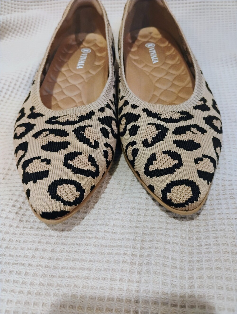 Vivaia Women’s Lightweight Pointed Toe Aria Walker Leopard Flats 39.5 / US 8.5 - Picture 4 of 12